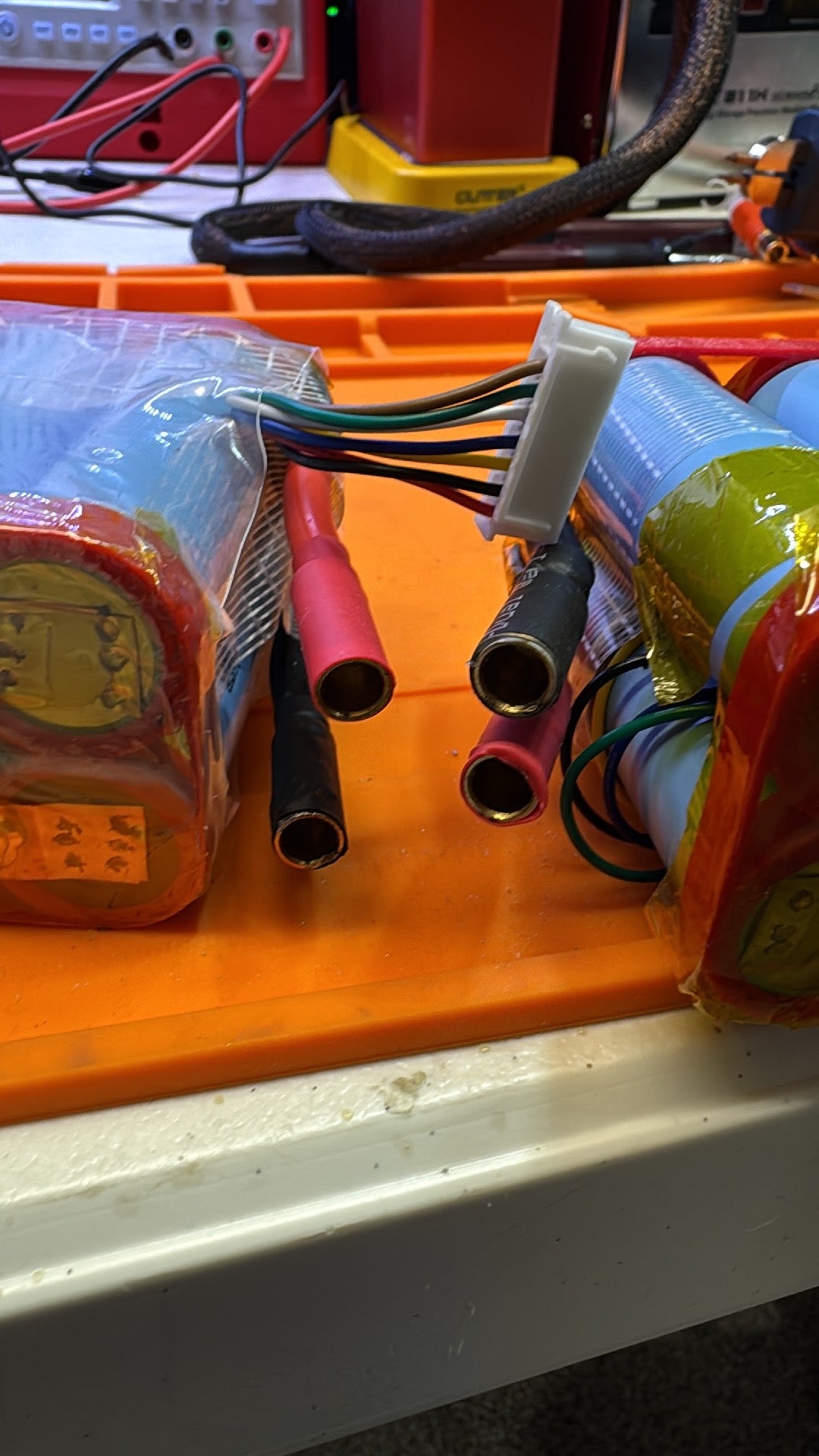 6S2P 22.2V 140A 8000 mAh Ultra-Lightweight LiPo Alternative – EVE 40PL Tabless Cells